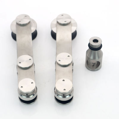 Хорошая цена Оборудование для системы сдвижных дверей из хромной пластины для деревянного безрамного стеклянного душевого корпуса онлайн